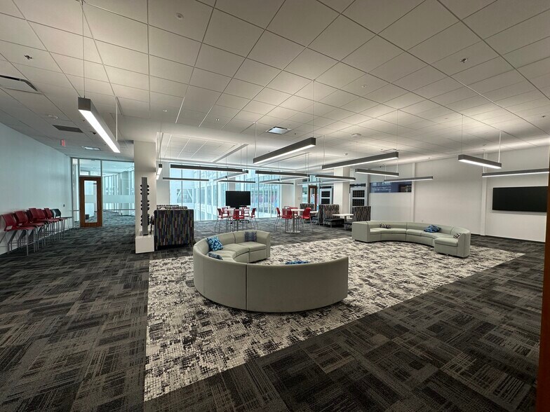 150 Peabody Pl, Memphis, TN à louer - Photo intérieure - Image 3 de 25