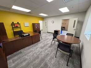 401 E 4th Ave, Hutchinson, KS for lease Interior Photo- Image 2 of 59