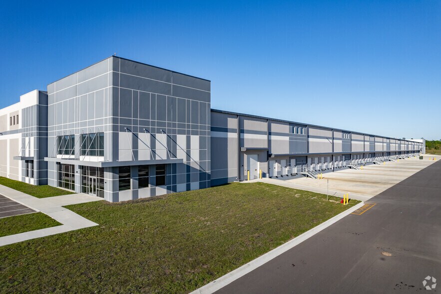 4701 Apopka Logistics Pky, Apopka, FL à louer - Photo du bâtiment - Image 3 de 15