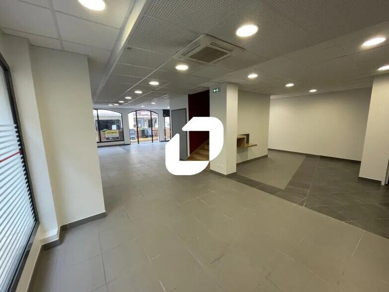 34-36 Rue Général Leclerc, Épernay à louer - Photo du bâtiment - Image 3 de 11