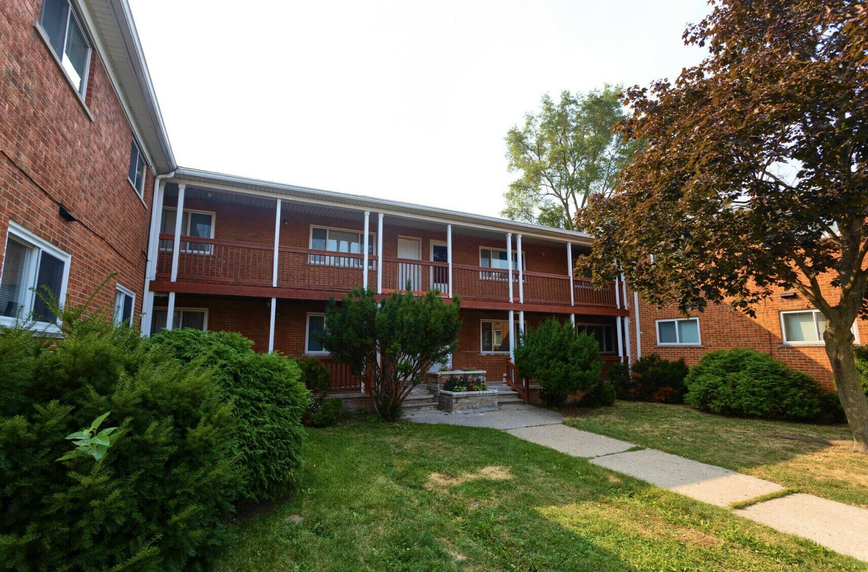 18435 Hoover St, Detroit, MI à vendre Photo principale- Image 1 de 11