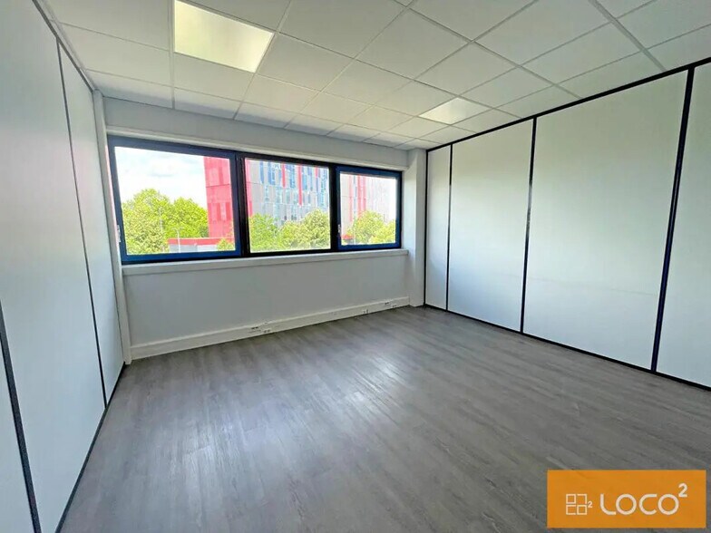 Office in Labège for lease - Interior Photo - Image 2 of 12