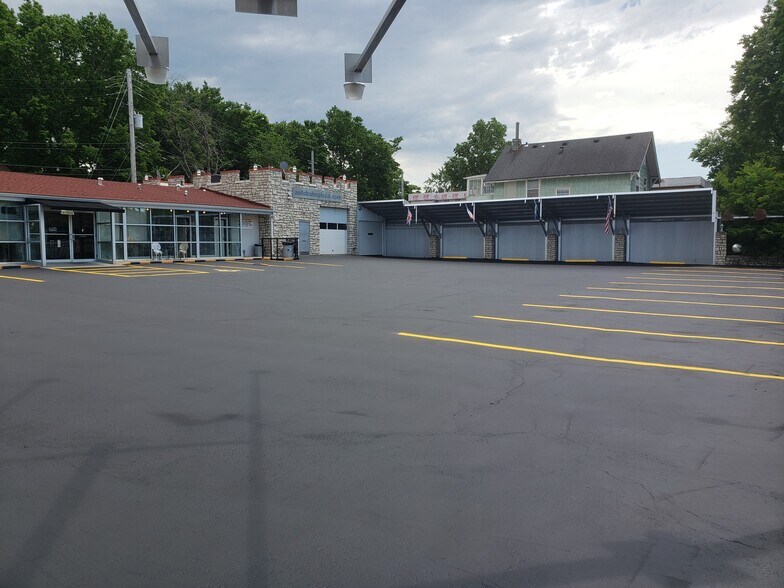 1109-1111 Westport Rd, Kansas City, MO à vendre - Photo du bâtiment - Image 2 de 23