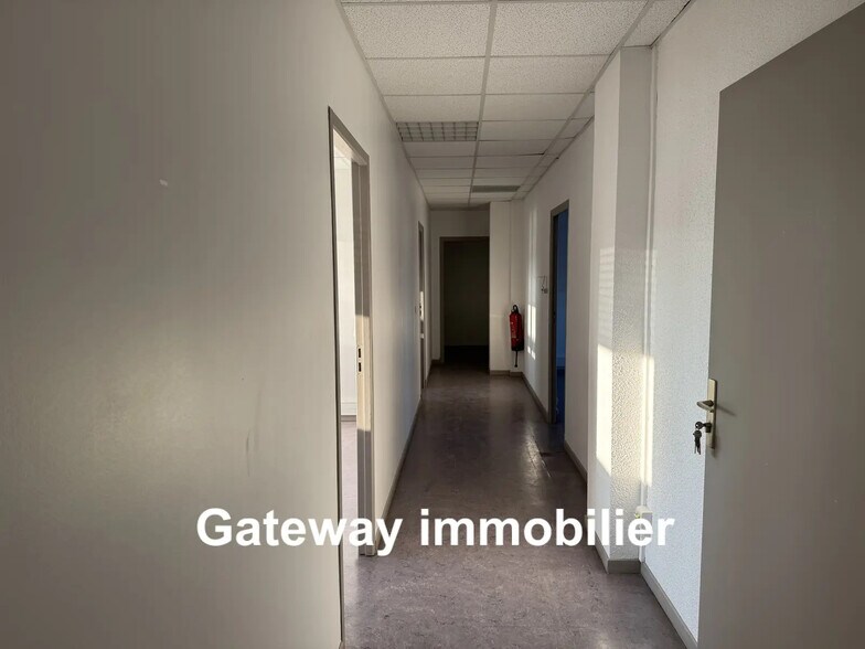 Bureau dans COURNON-D'AUVERGNE à louer - Photo du bâtiment - Image 3 de 6