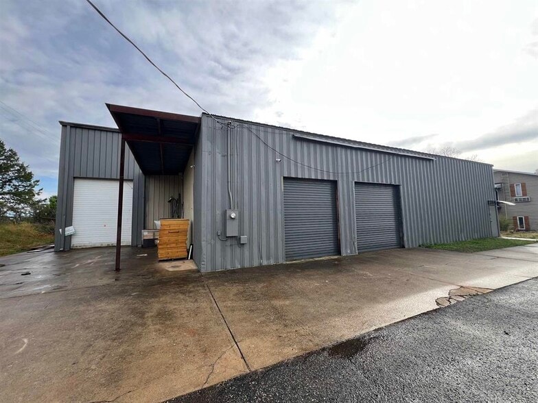 14 Lake Dr, Inman, SC for lease - Building Photo - Image 3 of 11