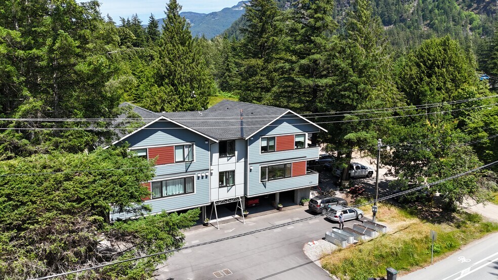 1499 Depot Rd, Squamish, BC for sale - Building Photo - Image 1 of 14