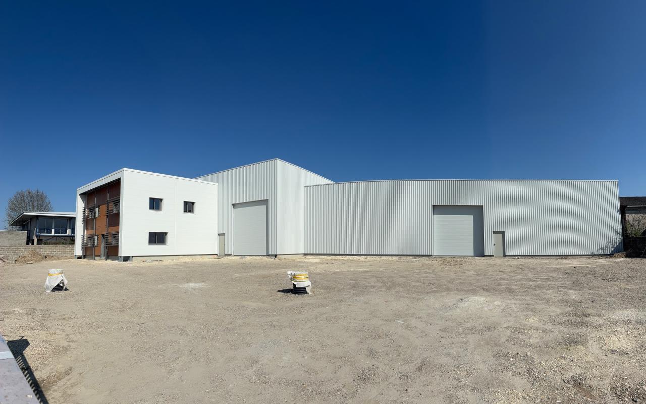 Office in Bassens for lease Building Photo- Image 1 of 27