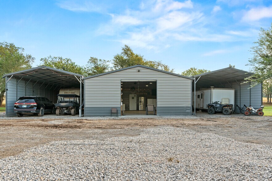 225 S 150th St, Fairmont, OK for sale - Primary Photo - Image 1 of 23