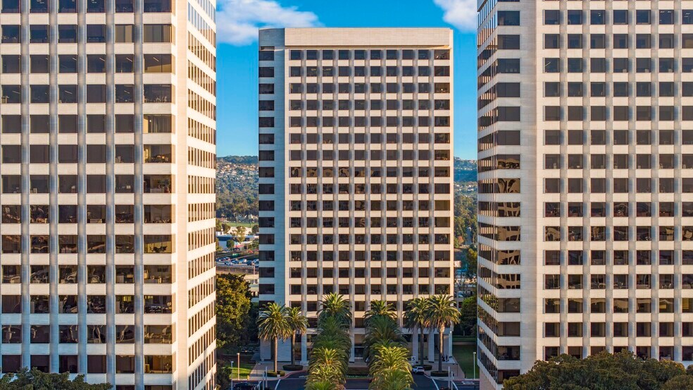 5 Park Plaza, Irvine, CA à louer - Photo du bâtiment - Image 2 de 18