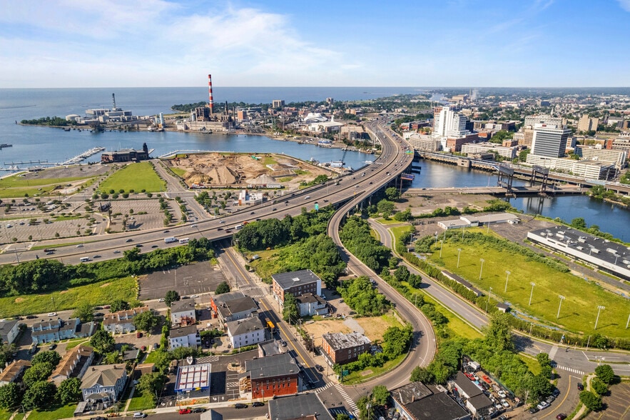 439-449 E Main St, Bridgeport, CT for sale - Building Photo - Image 2 of 21