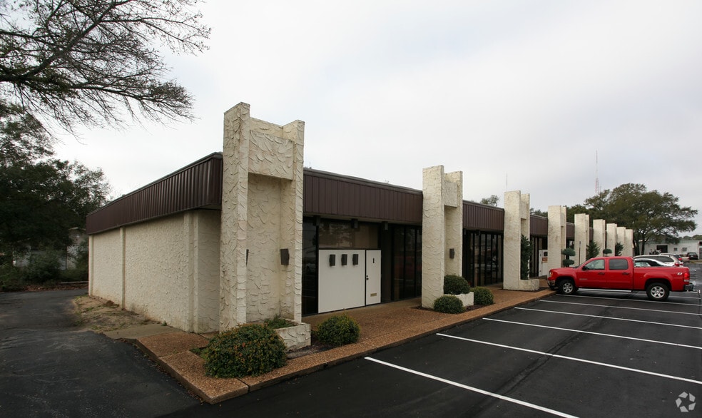 24 Hollywood Blvd SW, Fort Walton Beach, FL for lease - Primary Photo - Image 1 of 6