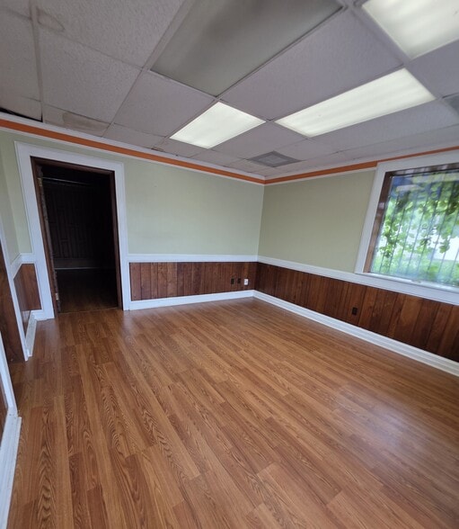 2913 Governors Dr, Huntsville, AL for lease - Building Photo - Image 3 of 19