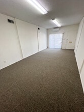 2100 N Sepulveda Blvd, Manhattan Beach, CA for lease Interior Photo- Image 1 of 5