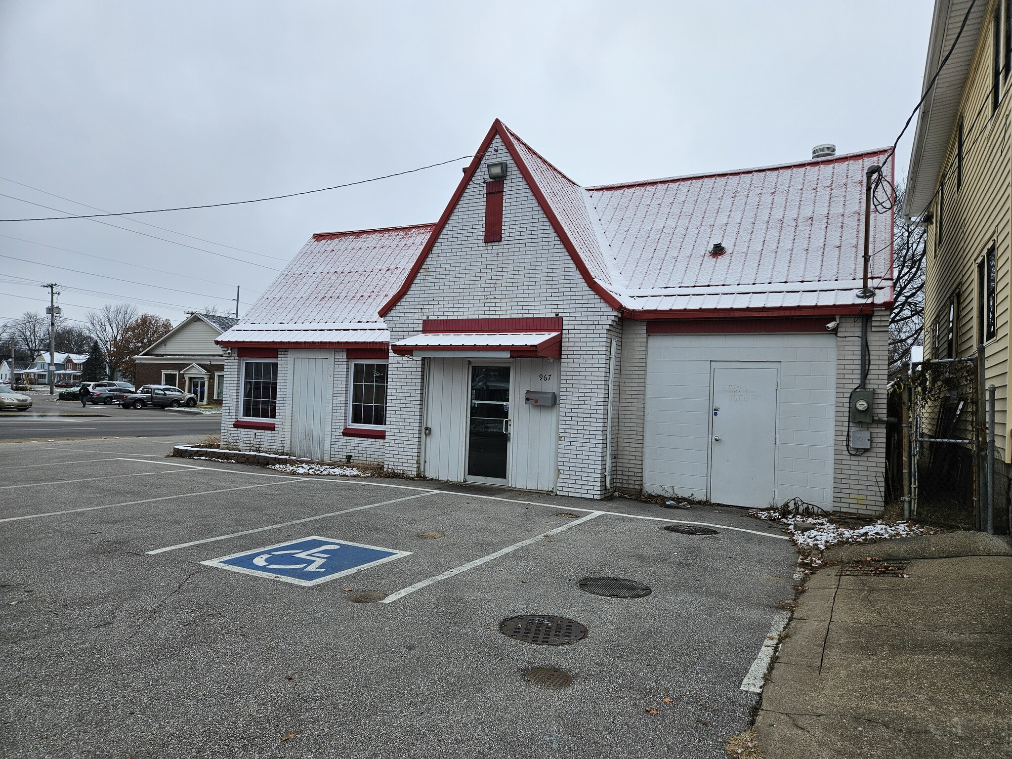 966 Washington, Evansville, IN for lease Primary Photo- Image 1 of 10