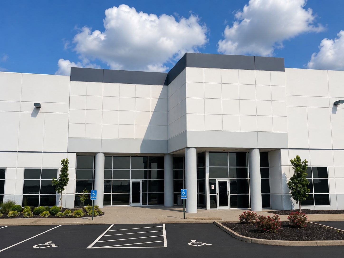 1770 Worldwide Blvd, Hebron, KY for lease Building Photo- Image 1 of 4