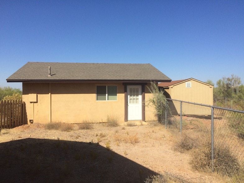 33501 N Cave Creek Rd, Cave Creek, AZ à vendre - Photo du bâtiment - Image 3 de 18