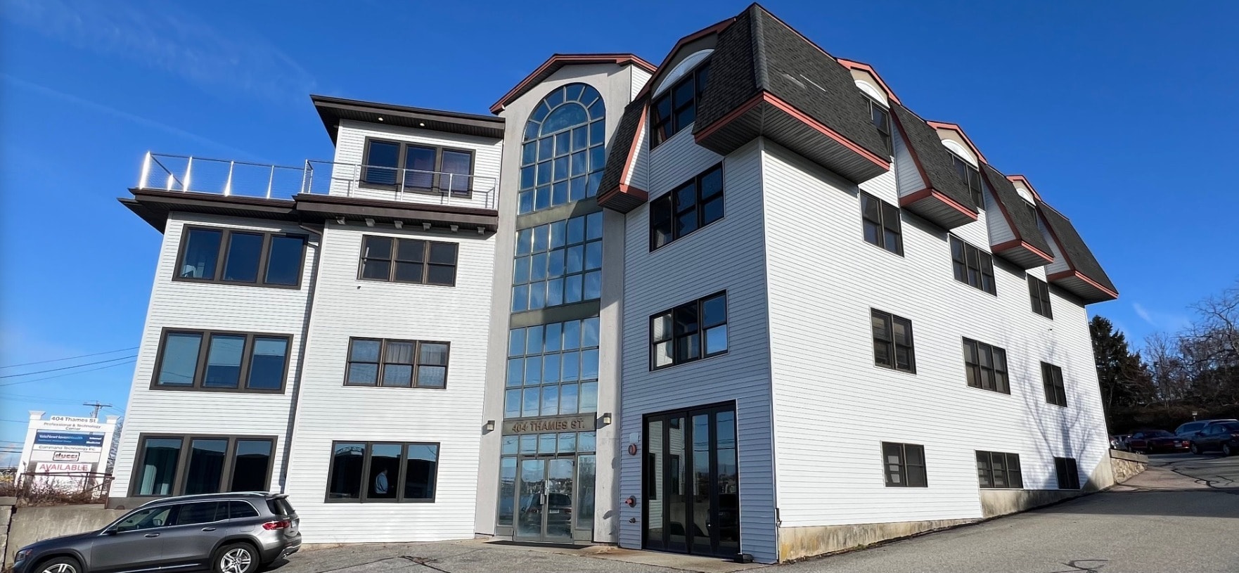 402-404 Thames St, Groton, CT for lease Primary Photo- Image 1 of 25