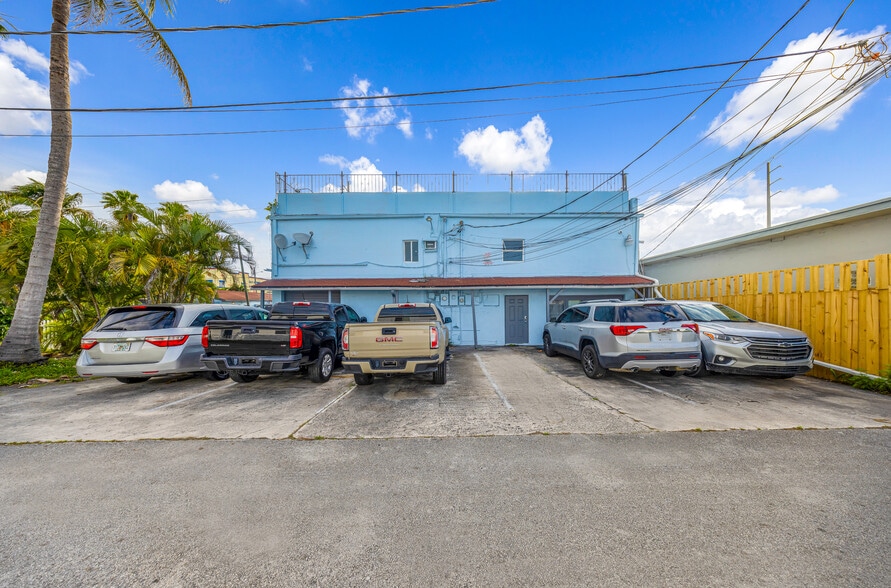 1610 N Dixie Hwy, Hollywood, FL for sale - Building Photo - Image 3 of 17