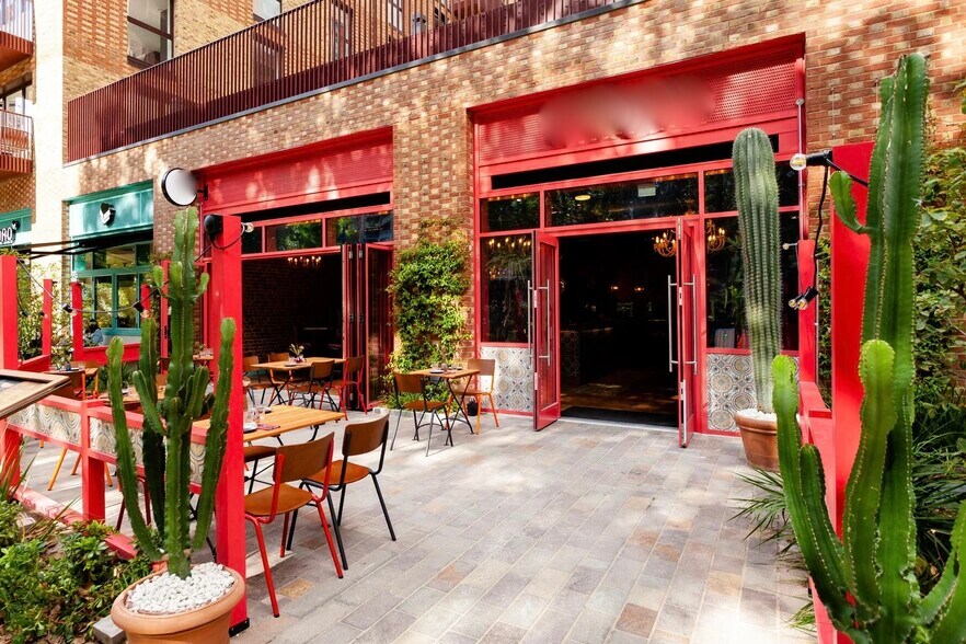 Ash Ave, Londres à louer - Photo du bâtiment - Image 2 de 2