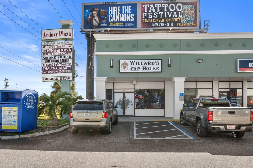 12500 Starkey Rd, Largo, FL à louer - Photo du bâtiment - Image 2 de 9