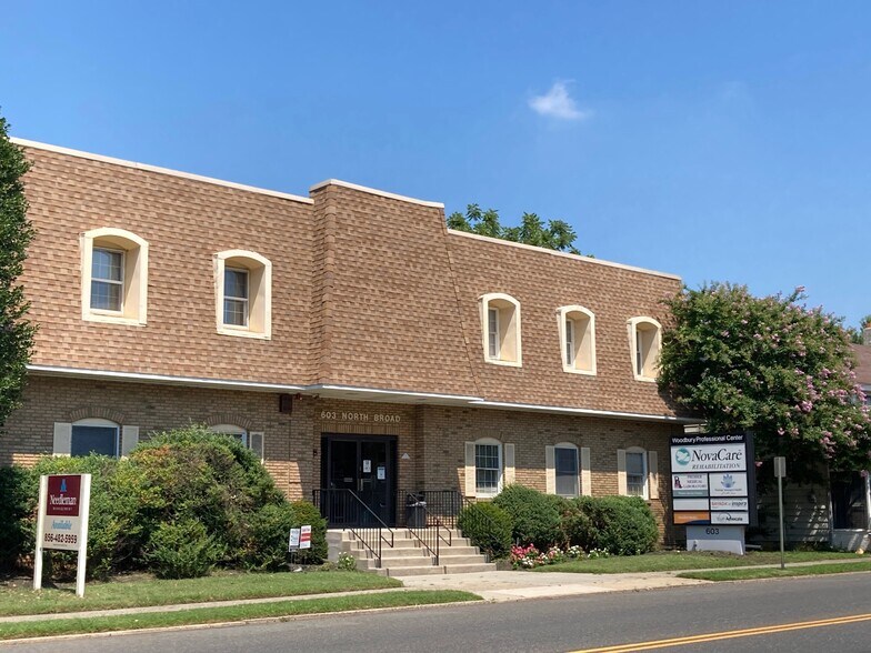 603 N Broad St, Woodbury, NJ à louer - Photo du bâtiment - Image 3 de 6