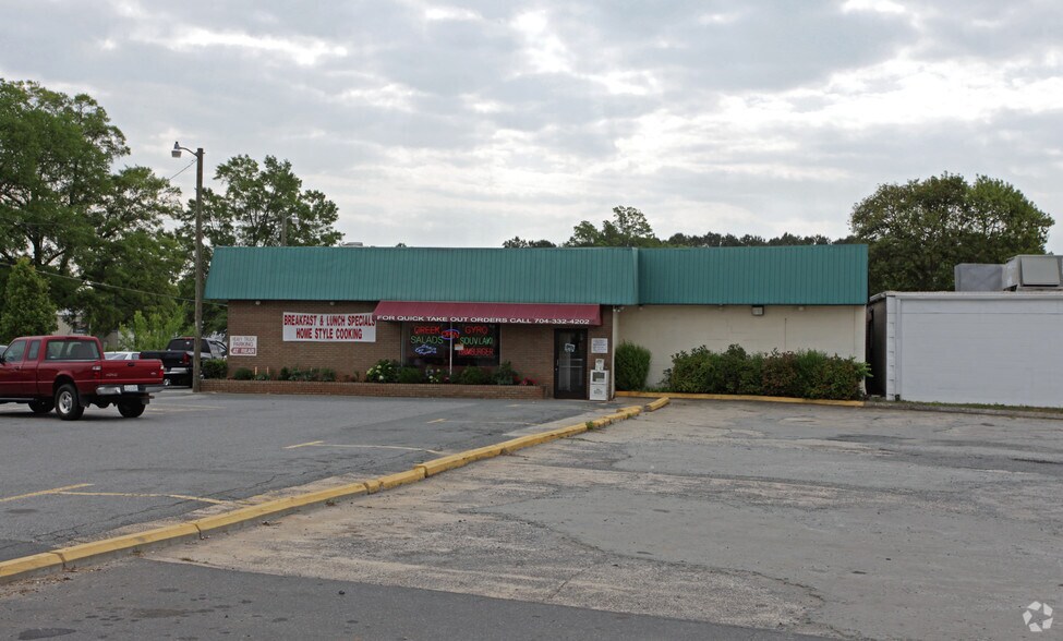 3208 N Graham St, Charlotte, NC à vendre - Photo du bâtiment - Image 2 de 4