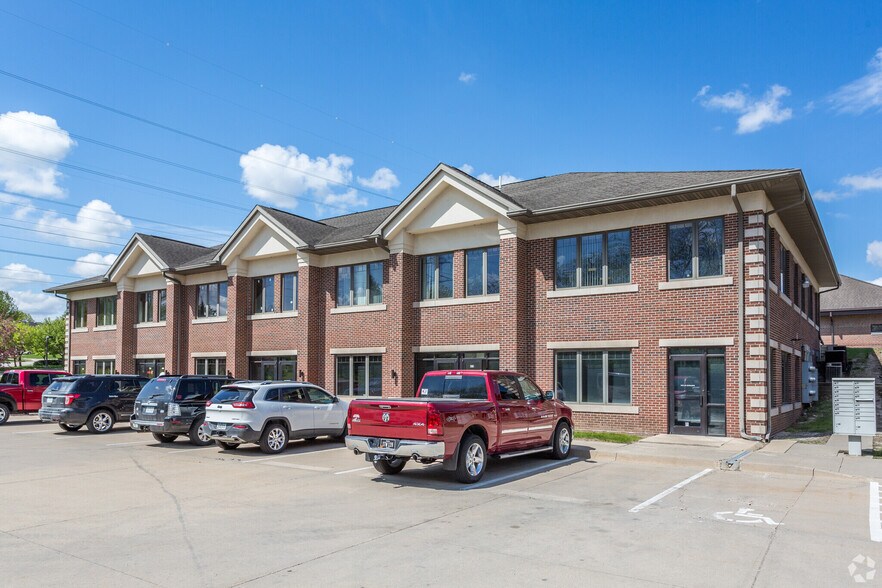 5619 NW 86th St, Johnston, IA à louer - Photo du bâtiment - Image 2 de 3