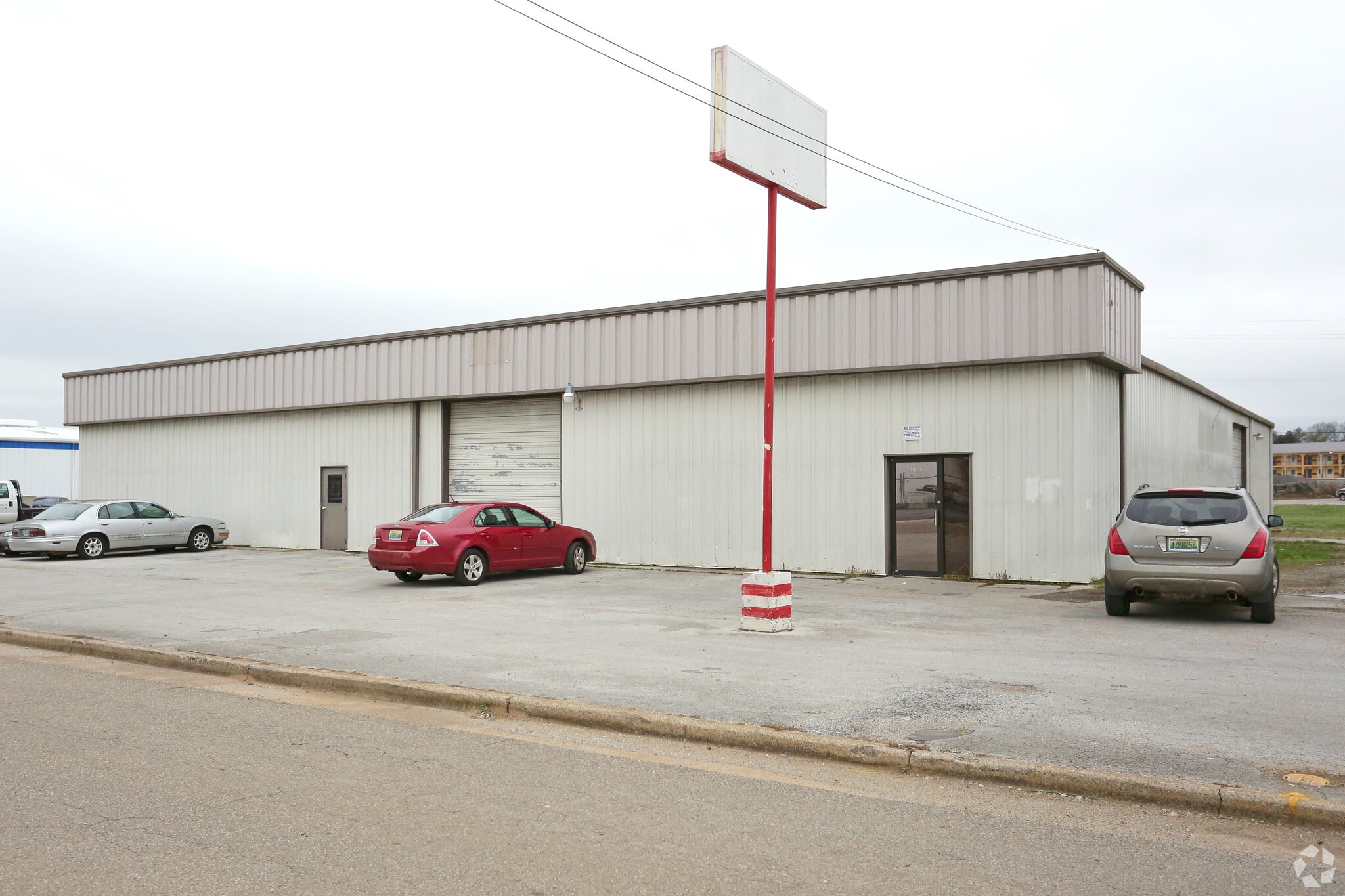1009 Putman Dr NW, Huntsville, AL for lease Primary Photo- Image 1 of 4
