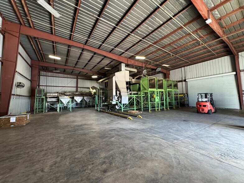 2028 S 3rd St, Fresno, CA à vendre - Photo du bâtiment - Image 3 de 7