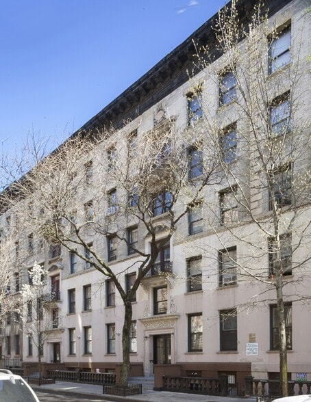 207-209 W 107th St portfolio of 2 properties for sale on LoopNet.ca - Building Photo - Image 2 of 2