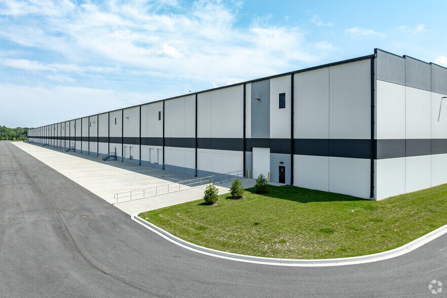 1940 Reservoir Rd, Sparrows Point, MD à louer - Photo du bâtiment - Image 2 de 5