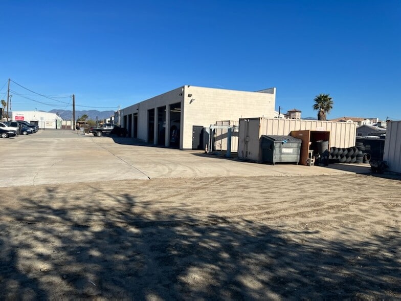 17903 Valley Blvd, Bloomington, CA for lease - Primary Photo - Image 1 of 5