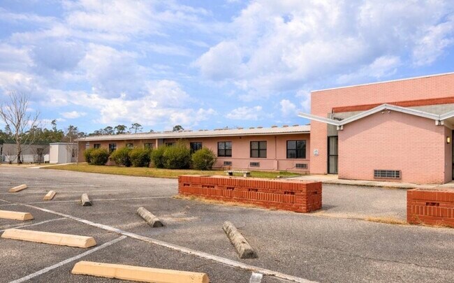 Plus de détails pour 20370 NE Burns Ave, Blountstown, FL - Soins de santé à vendre