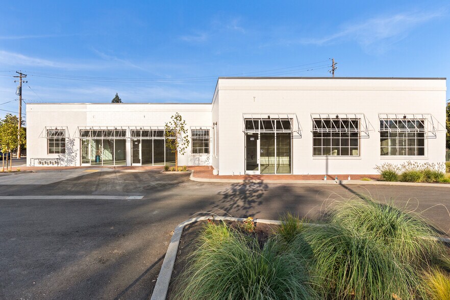 1001 Main St, Chico, CA for lease - Building Photo - Image 2 of 11