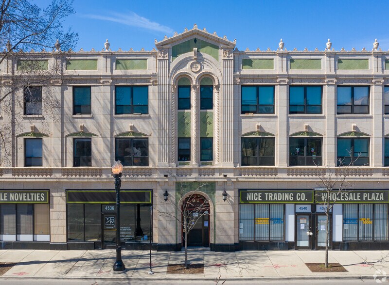 4538-4558 N Clark St, Chicago, IL à louer - Photo du bâtiment - Image 2 de 4