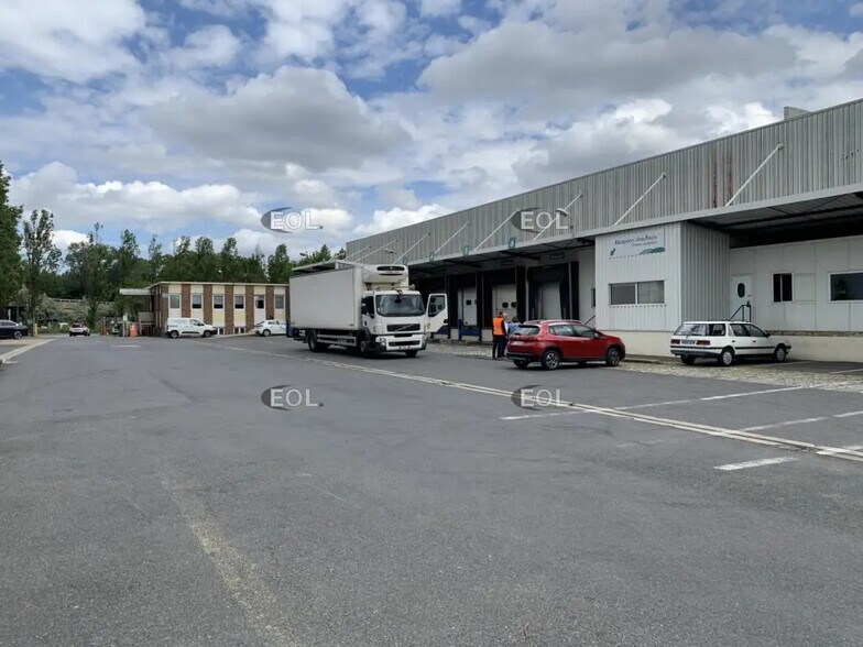 Industrial in Thiais for lease - Building Photo - Image 3 of 24