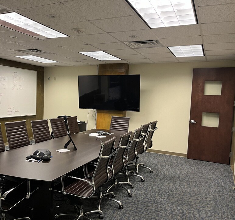 1120 E Kennedy Blvd, Tampa, FL 33602 - Unité 227 - - Photo intérieure - Image 2 of 4