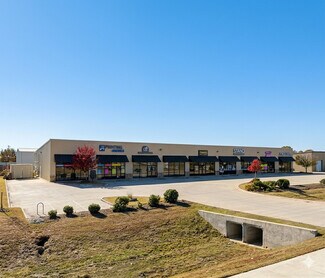 Plus de détails pour 5850 Kroger Dr, Fort Worth, TX - Bureau/Commerce de détail à louer