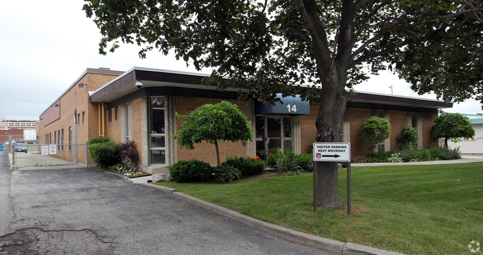 14 Meteor Dr, Toronto, ON for sale Primary Photo- Image 1 of 1