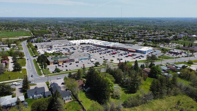 Plus de détails pour 1154 Chemong Road, Peterborough, ON - Commerce de détail à louer