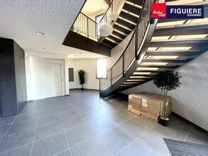 Bureau dans Aix-en-Provence à louer Photo intérieure- Image 2 de 13