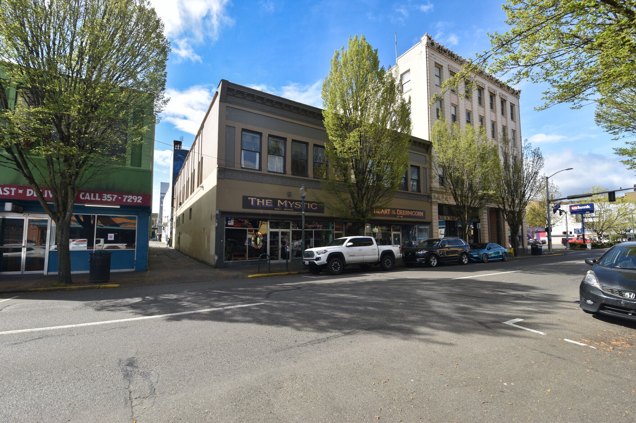 207-211 4th Ave E, Olympia, WA à vendre Photo principale- Image 1 de 17