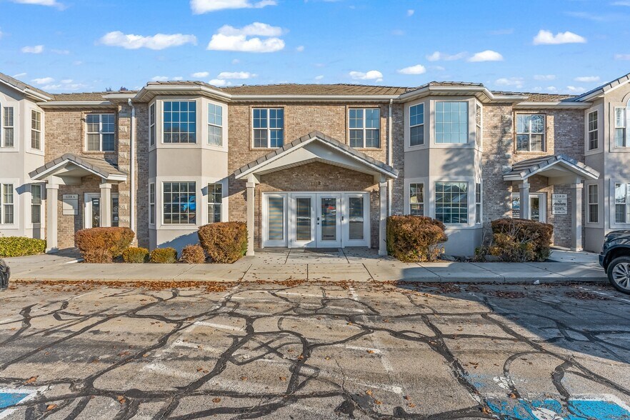 1218 W South Jordan Pky, South Jordan, UT for lease - Primary Photo - Image 1 of 20