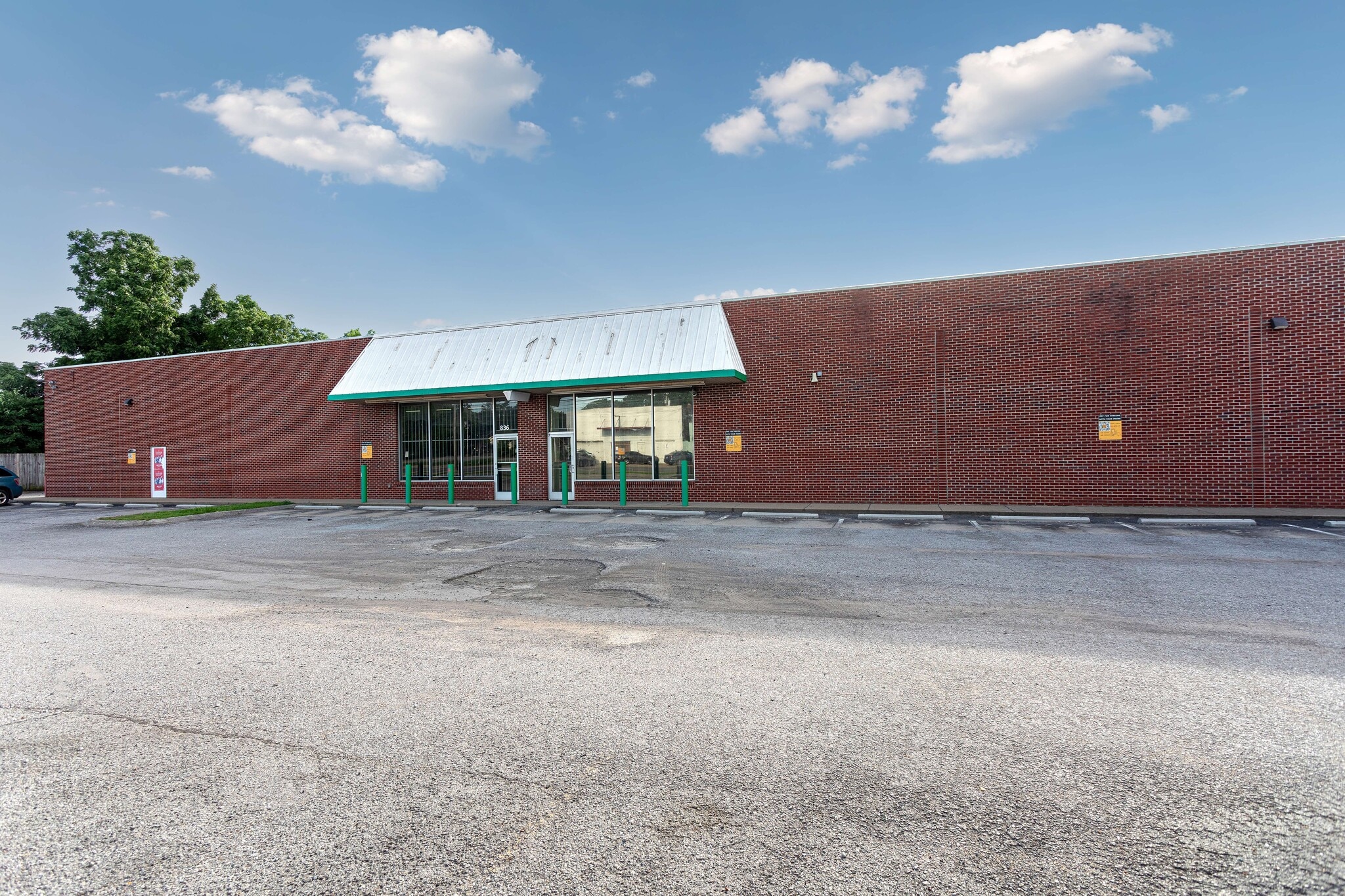 836-858 Dickerson Pike, Nashville, TN for lease Building Photo- Image 1 of 5