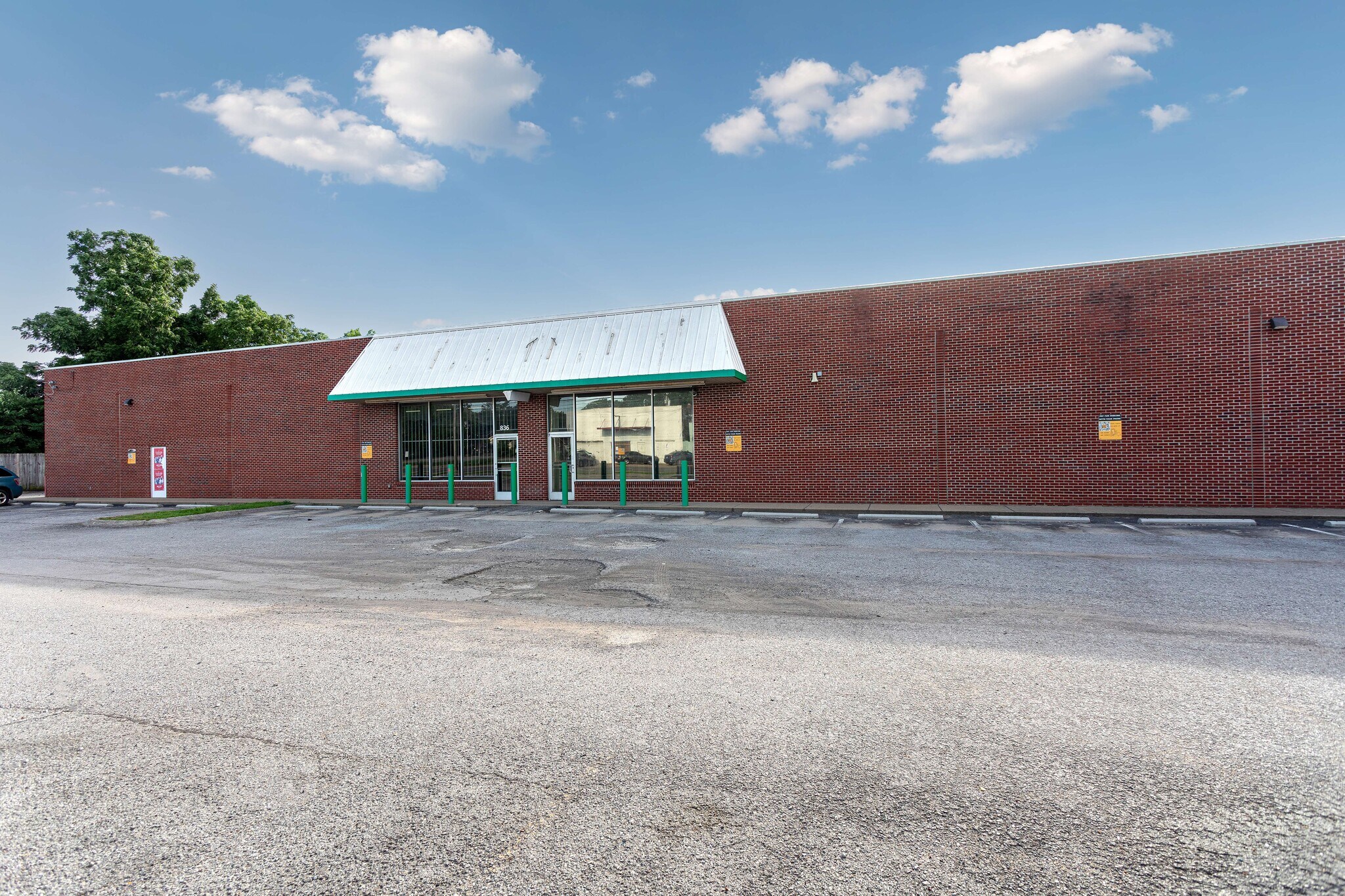 836-858 Dickerson Pike, Nashville, TN à louer Photo du bâtiment- Image 1 de 5