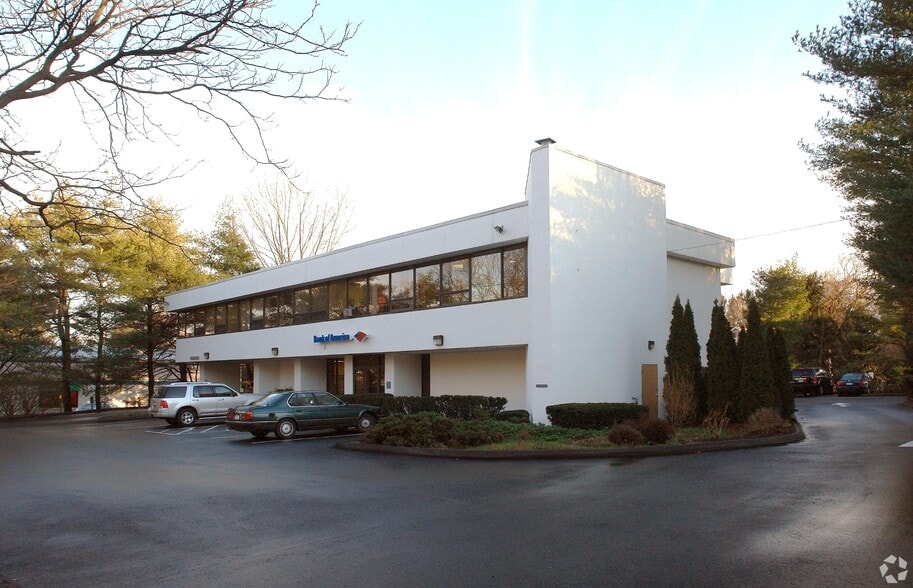 980 Post Rd E, Westport, CT for sale - Building Photo - Image 1 of 2