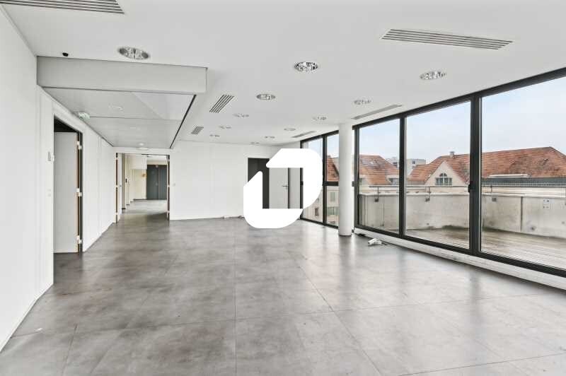 45-53 Avenue Paul Doumer, Rueil-Malmaison for sale Interior Photo- Image 1 of 12