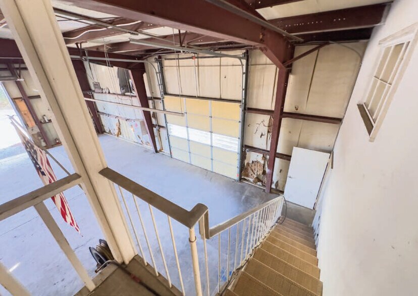 548 W Charles St, Matthews, NC à louer - Photo intérieure - Image 2 de 7