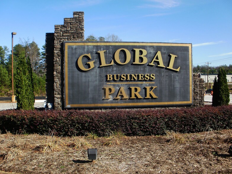 28 Global Dr, Greenville, SC à vendre - Photo du bâtiment - Image 1 de 7