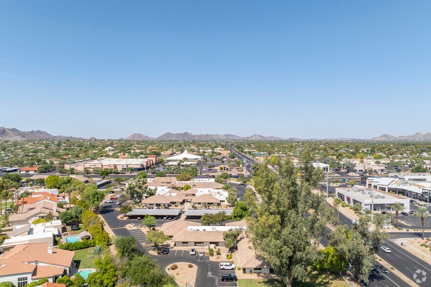 10555-10599 N Tatum Blvd, Paradise Valley, AZ à louer - Photo du bâtiment - Image 3 de 7